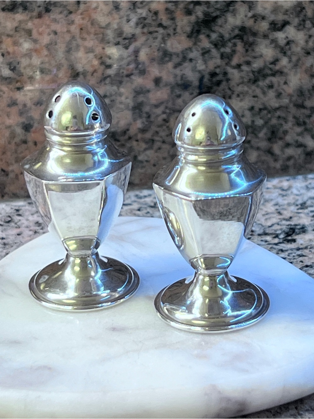 Vintage beautiful Art Deco Pedestal designed solid Sterling Silver S/P shakers
